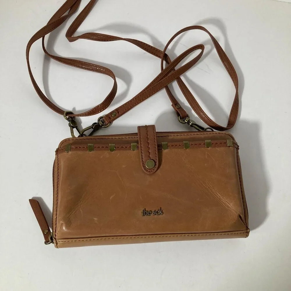 Womens The Sak Iris Smartphone Crossbody Purse Leather Wallet Brown 5 x 8